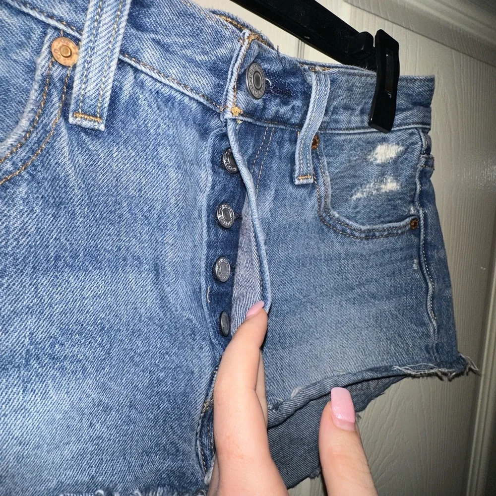 Levi's premium denim button fly Distressed Blue 501 Jean Shorts 25